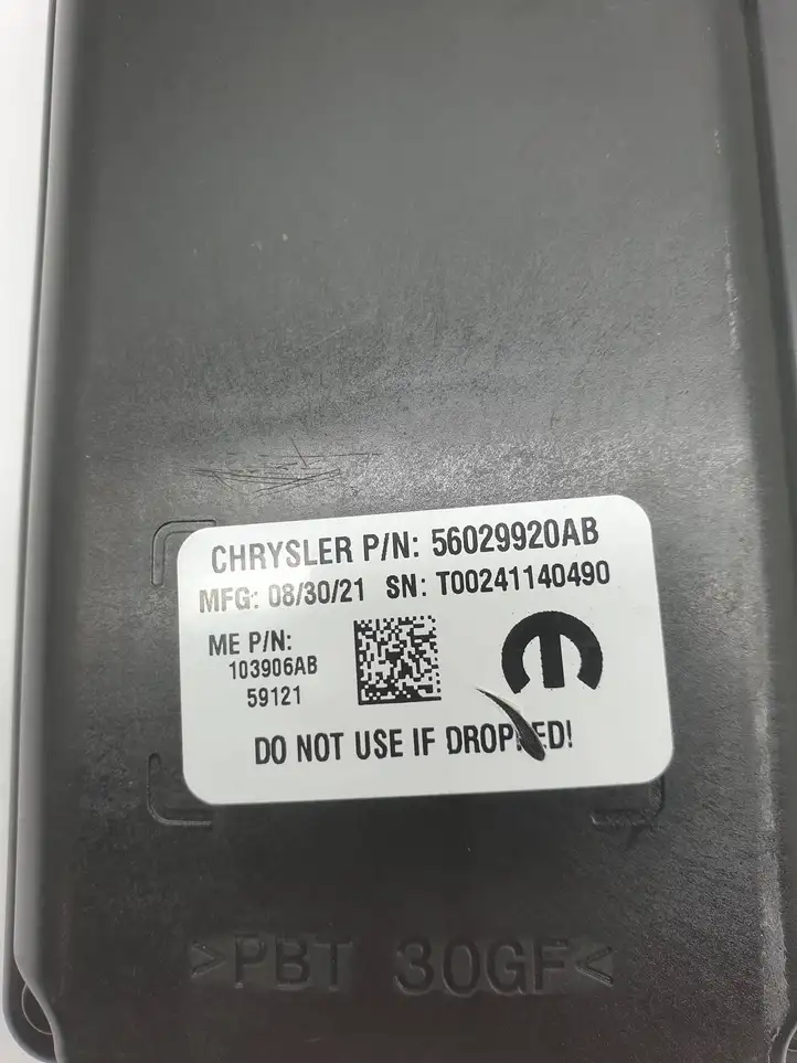 Chrysler Pacifica (2016 - ) 56029920AB Модуль управления видео — фото 5