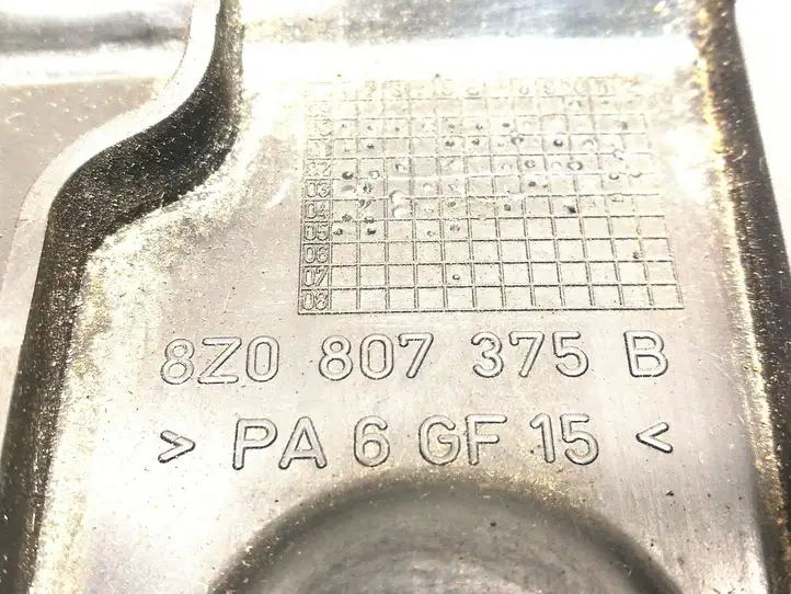 Audi (1999 - 2007) 8Z0807375B Кронштейн заднего бампера — фото 2