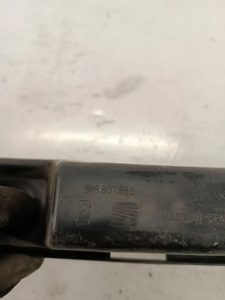 Seat Altea XL (2004 - 2015) 5P8807863 Кронштейн заднего бампера — фото 3