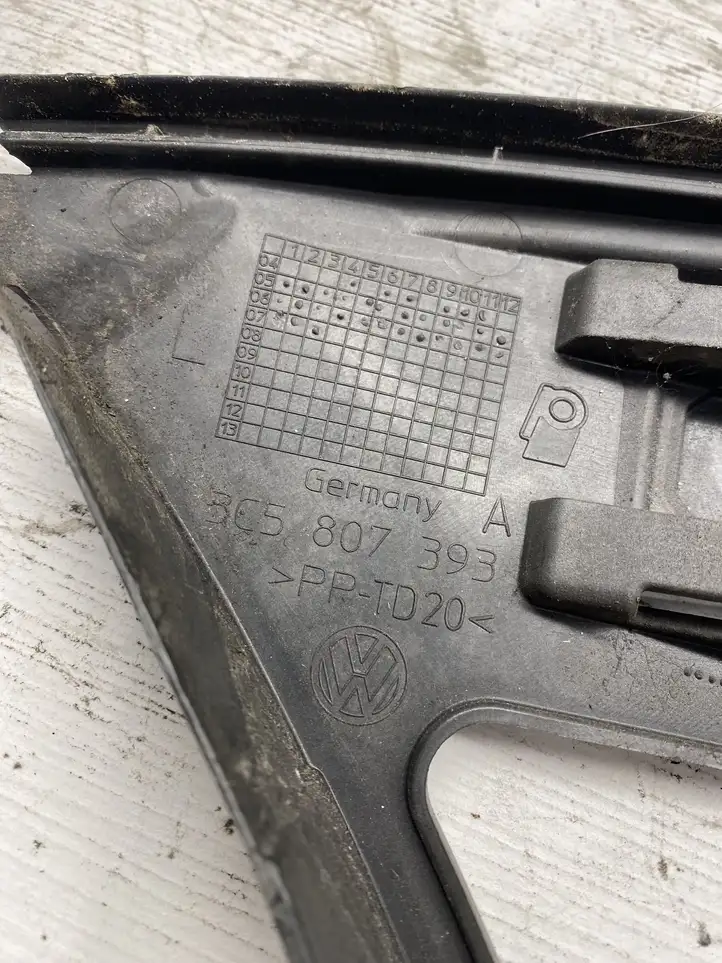 (2005 - 2010) 3C5807383 Кронштейн заднего бампера — фото 3