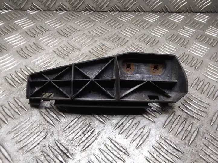 Toyota Corolla Verso AR10 (2004 - 2009) 525620F010 Кронштейн заднего бампера — фото 1