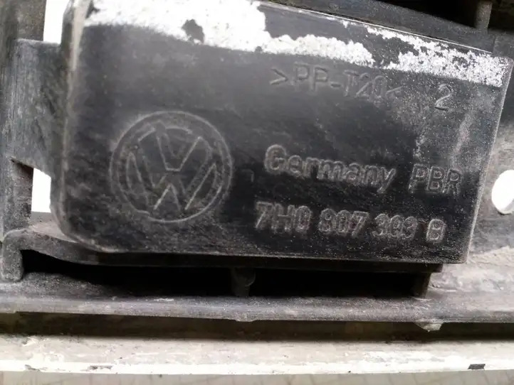 Volkswagen Transporter - Caravelle T5 (2003 - 2009) 7H0807303B Кронштейн заднего бампера — фото 4