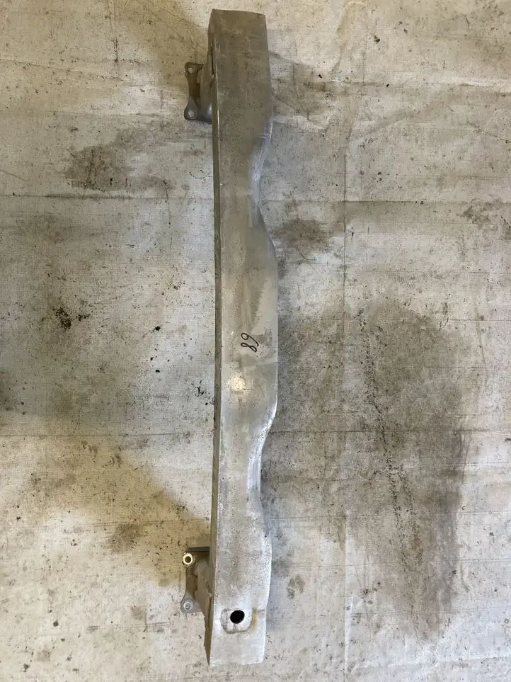Audi A6 C7 (2011 - 2014) Усилитель заднего бампера — фото 1