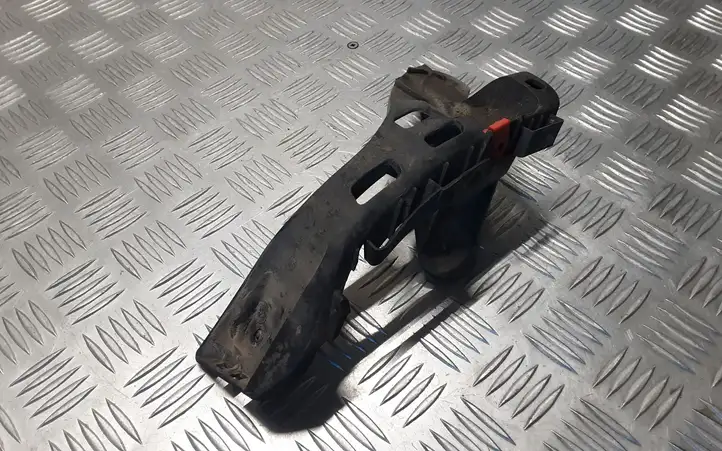 Opel Astra H (2004 - 2009) 13143107 Кронштейн заднего бампера — фото 3