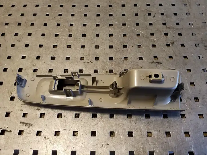 Subaru Forester SH (2008 - 2013) 94266FG540 Накладка кнопки стеклоподъемника — фото 3