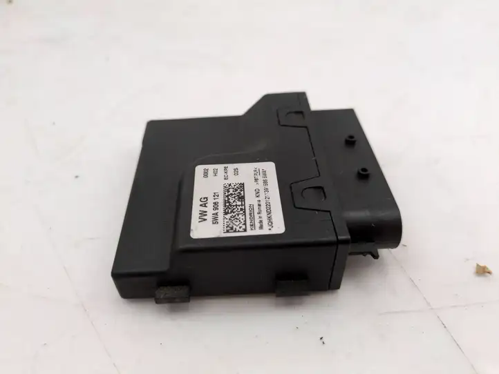 Audi A3/S3 8Y (2020 - ) 5WA906121 Реле насоса горючего — фото 2