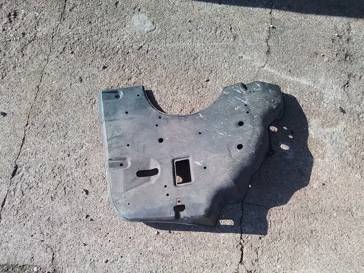 Toyota Prius (XW20) (2003 - 2009) 5839847020 Защита двигателя — фото 1