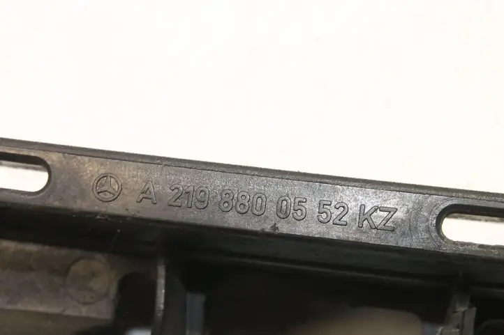 Mercedes-Benz CLS C219 (2003 - 2011)  A2198800552  Держатель заднего бампера (кронштейн)