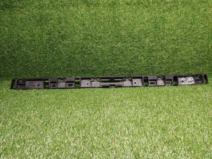 Volkswagen Jetta VI (2011 - 2018)  5C6807863 Кронштейн заднего бампера