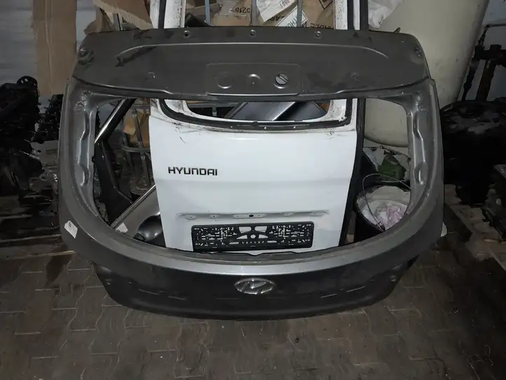 Hyundai i40 (2011 - ) NOCODE Крышка багажника — фото 1