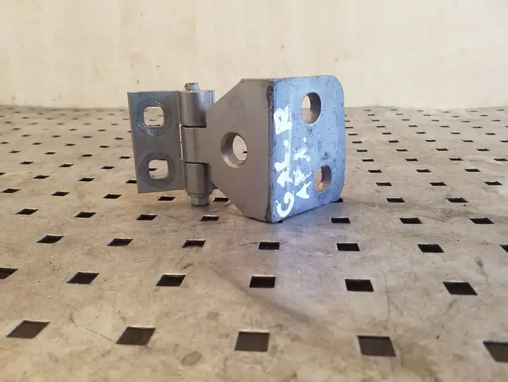 BMW X3 E83 (2003 - 2010)  3402822DE Нижняя петля задней двери