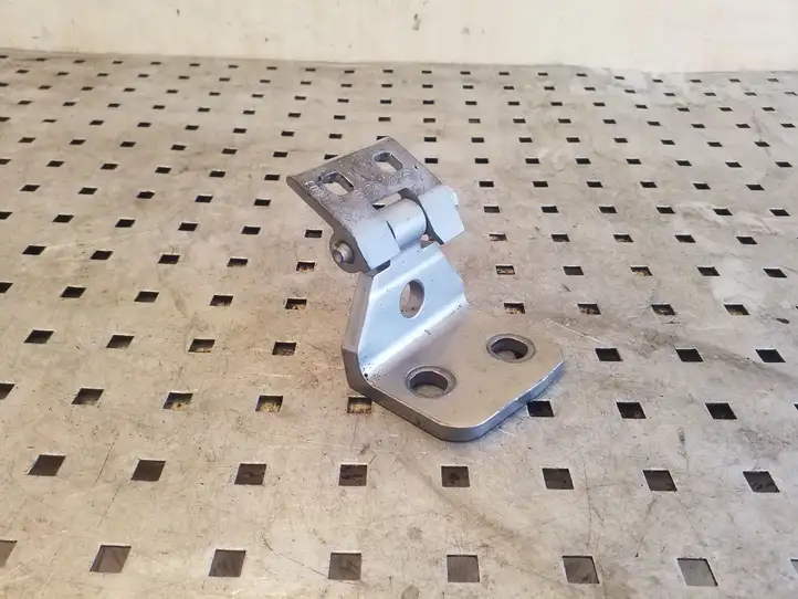 BMW X3 E83 (2003 - 2010)  3402822DE Нижняя петля задней двери