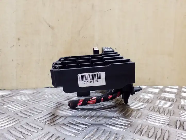 Audi Q5 SQ5 (2008 - 2012) 8K0971845A Блок монтирования реле — фото 2
