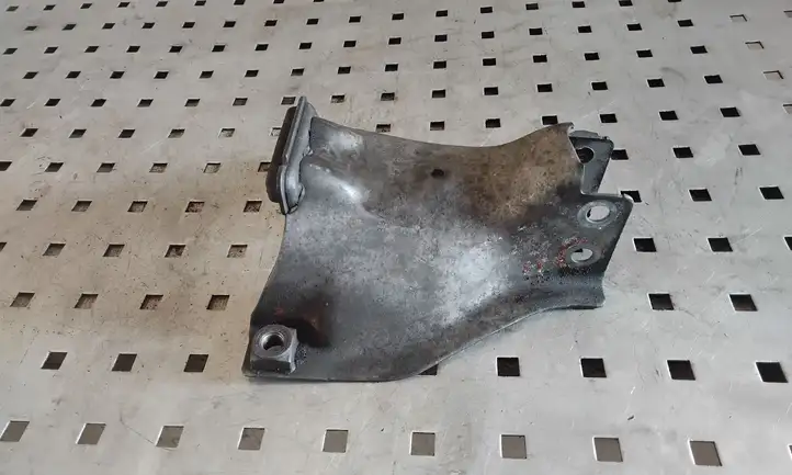 Audi Q5 (2008 - 2012)  8K0399060 Другая деталь отсека двигателя