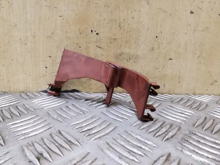 Audi Q5 (2008 - 2012)  8K0971504 Другая деталь отсека двигателя