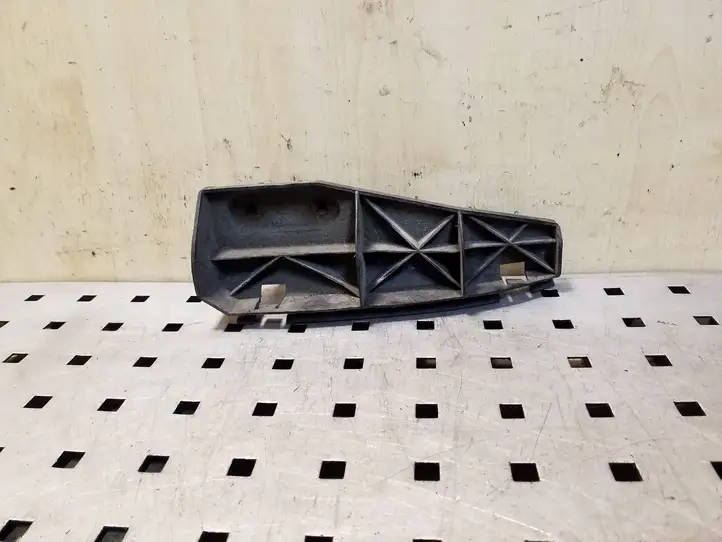 Toyota Corolla Verso AR10 (2004 - 2009) 525630F010 Кронштейн заднего бампера — фото 3