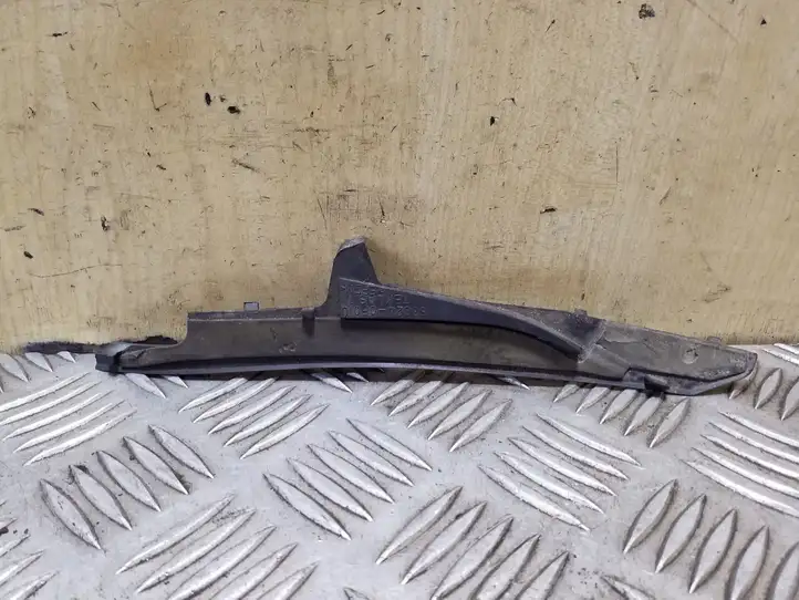 Toyota Corolla Verso AR10 (2004 - 2009) 538240F010 Накладка стоек лобового стекла — фото 2