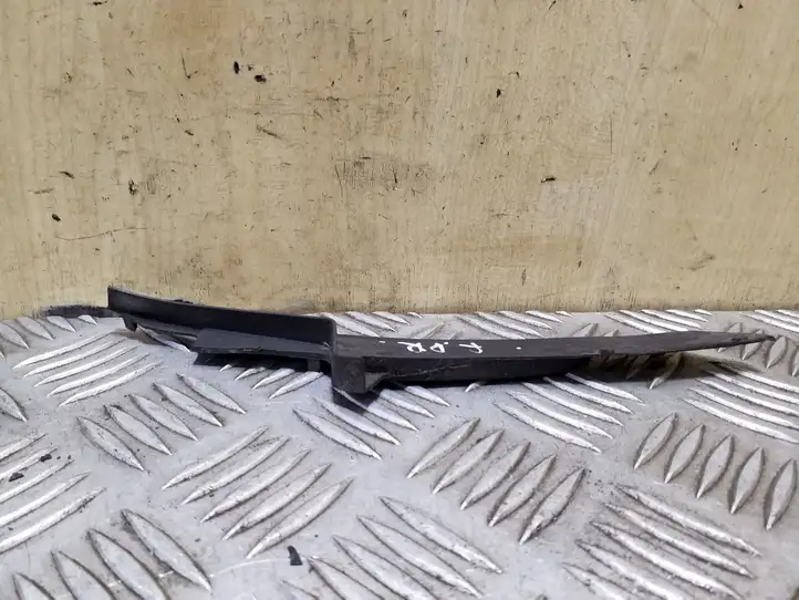 Toyota Corolla Verso AR10 (2004 - 2009) 538240F010 Накладка стоек лобового стекла — фото 3