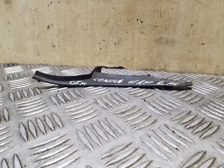 Toyota Corolla Verso AR10 (2004 - 2009) 538230F010 Накладка стоек лобового стекла — фото 4
