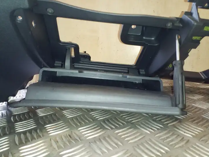 Peugeot 3008 I (2008 - 2015) 9688518677 Бардачок в сборе — фото 6