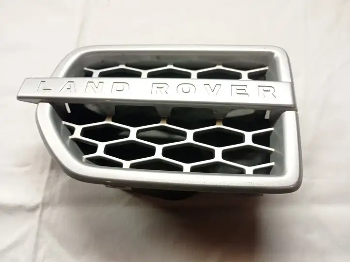 Land Rover Discovery 4 - LR4 (2009 - 2013) AH2216A415BAW Решетка в крыле — фото 5