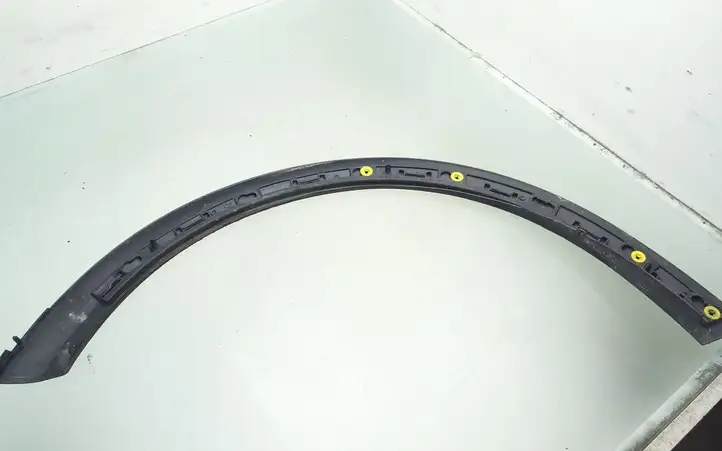 Volvo C30 (2007 - 2010)  30779135 Отделка крыла (молдинги)