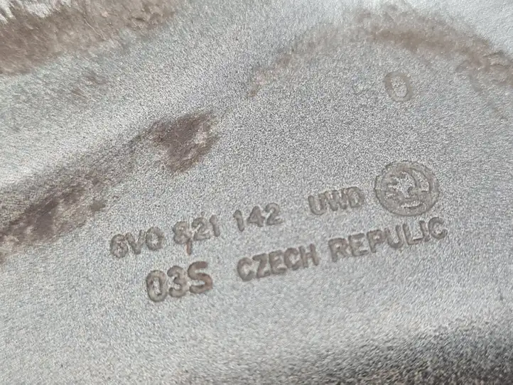 Skoda Fabia Mk3 (NJ) (2015 - 2021) 6V0821142 Крепление крыла — фото 4