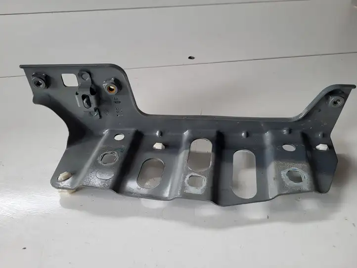 Renault Clio V (2019 - ) Крепление крыла — фото 1