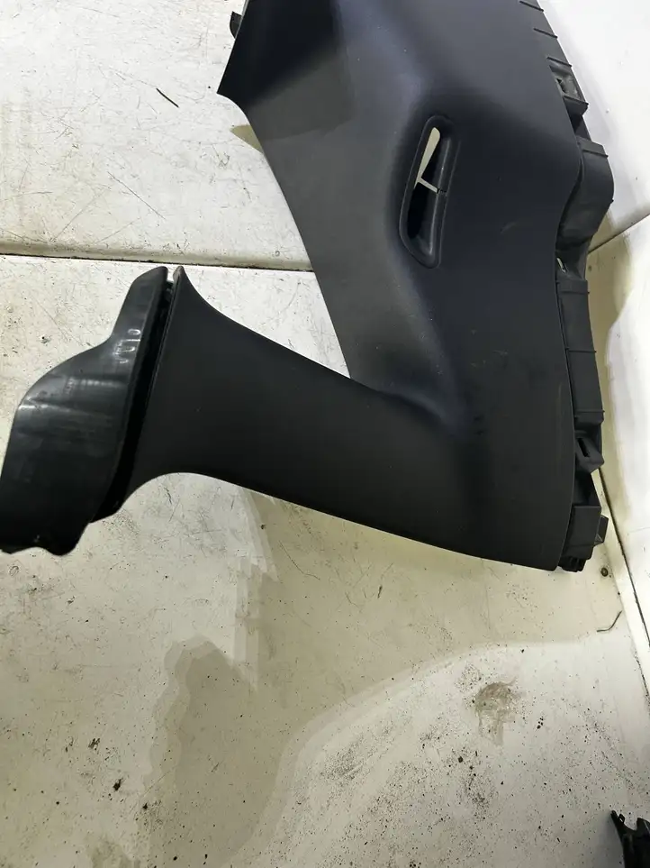Tesla Model Y (2019 - 2024) 149460900 Прочие детали салона — фото 6