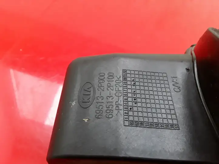 Kia Sorento (2009 - 2014) 695132P000 Крышка топливного бака — фото 4