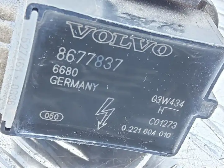Volvo V50 (2004 - 2008) 8677837 Катушка зажигания — фото 3