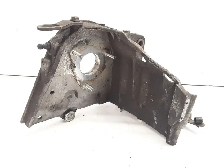 Opel Zafira B (2003 - 2006) 55187918 Кронштейн топливного насоса — фото 1