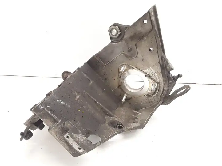 Opel Zafira B (2003 - 2006) 55187918 Кронштейн топливного насоса — фото 3