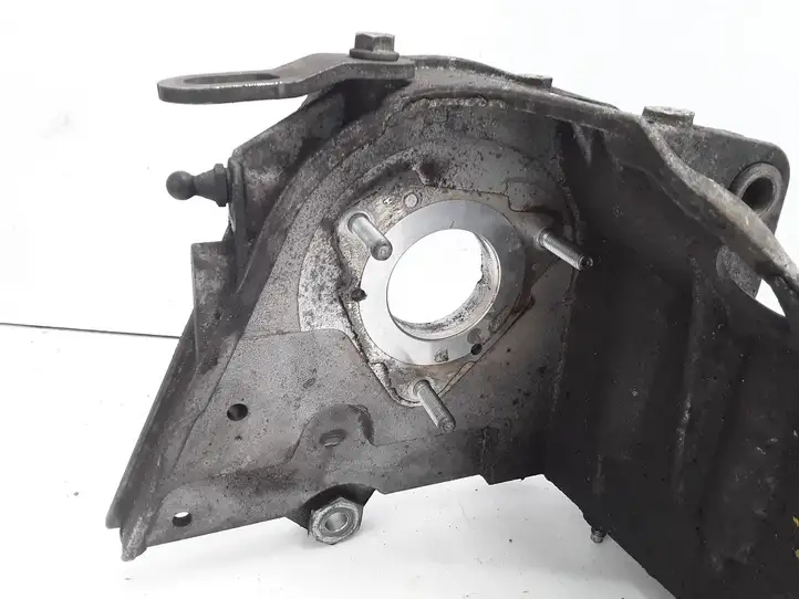 Opel Zafira B (2003 - 2006) 55187918 Кронштейн топливного насоса — фото 4