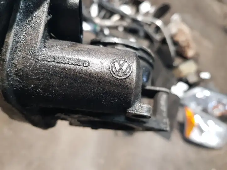 Volkswagen PASSAT B6 (2005 - 2010) 03G128063B Дроссельная заслонка — фото 2