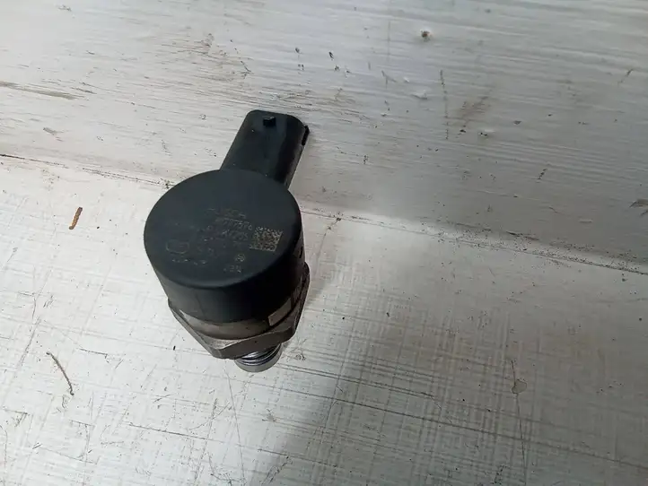 Volvo XC90 (2006 - 2014) 30777576 Регулятор давления топлива — фото 4