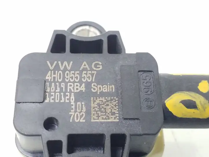 Audi A6 C7 (2011 - 2014) 4H0955557 Датчик удара SRS — фото 4