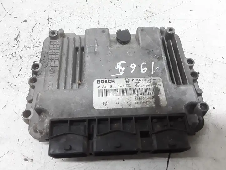 Renault Megane II (2002 - 2005)  0281011549 Блок управления двигателя