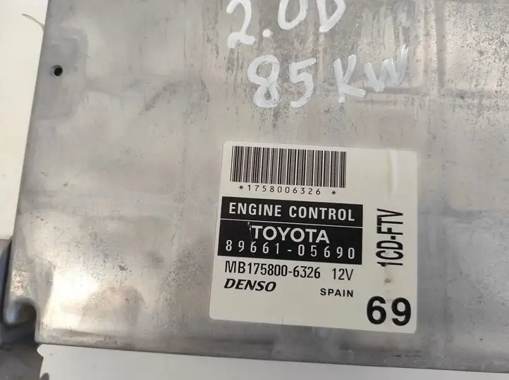 Toyota Avensis T250 (2003 - 2006) 8966105690 Блок управления двигателем (ЭБУ) — фото 4
