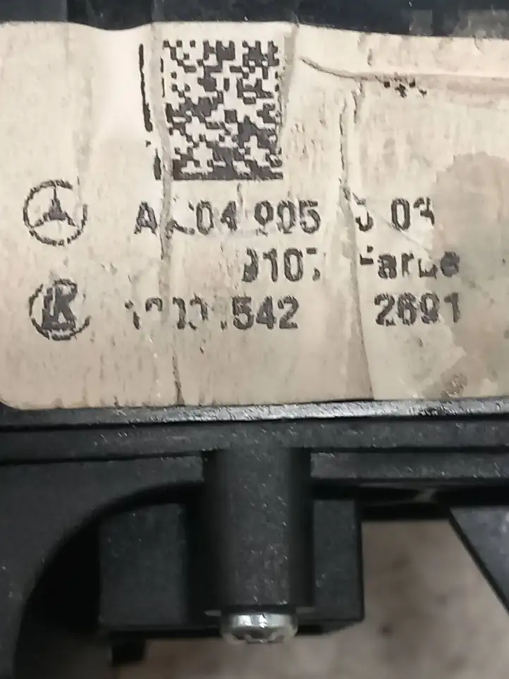 Mercedes-Benz C W204 (2007 - 2014) A20490500 Включатель фонарей — фото 3