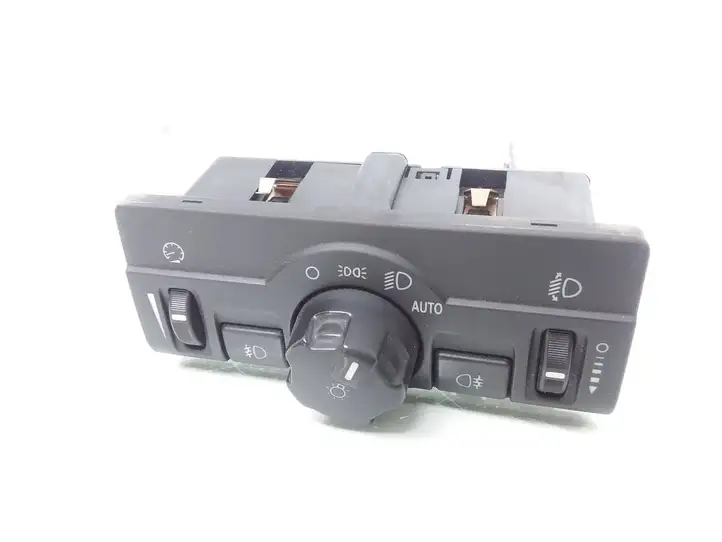 Land Rover Freelander 2 - LR2 (2006 - 2010) 6G9N13A024HE Включатель фонарей — фото 1