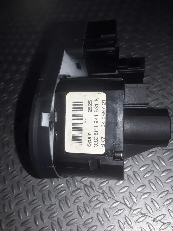 Audi A3/S3 8L (2000 - 2003) 8P1941531N Включатель фонарей — фото 3