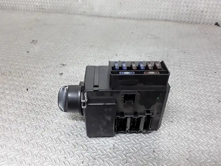 Mercedes-Benz Vaneo W414 (2001 - 2005) 1685450104 Включатель фонарей — фото 3
