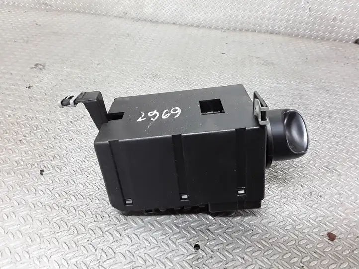 Mercedes-Benz Vaneo W414 (2001 - 2005) 1685450104 Включатель фонарей — фото 4