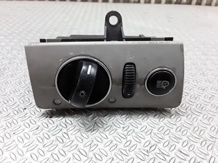 Mercedes-Benz E W211 (2002 - 2009) 2115450204 Включатель фонарей — фото 1