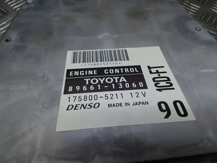 Toyota Corolla Verso E121 (2001 - 2004) 8966113060 Блок управления двигателем (ЭБУ) — фото 2