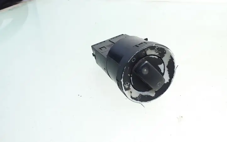 Audi A4 S4 B6 8E 8H (2000 - 2006) 8E0941531A Включатель фонарей — фото 1