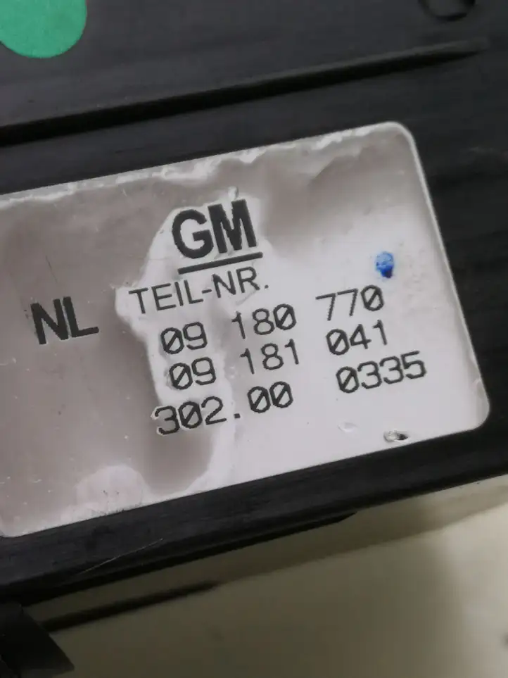 Opel Astra G (1998 - 2004) 09180770 Включатель фонарей — фото 3