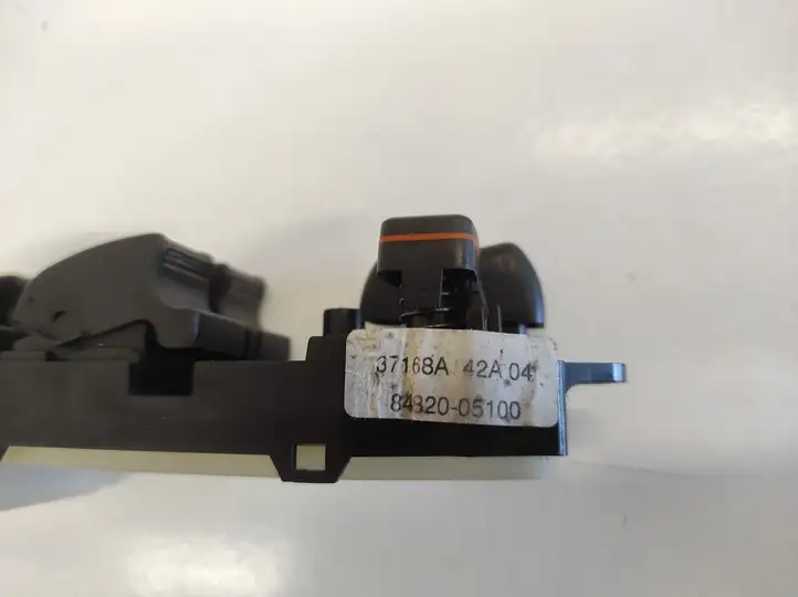Toyota Avensis T250 (2003 - 2006) 8480205210 Блок кнопок стеклоподъемников — фото 3