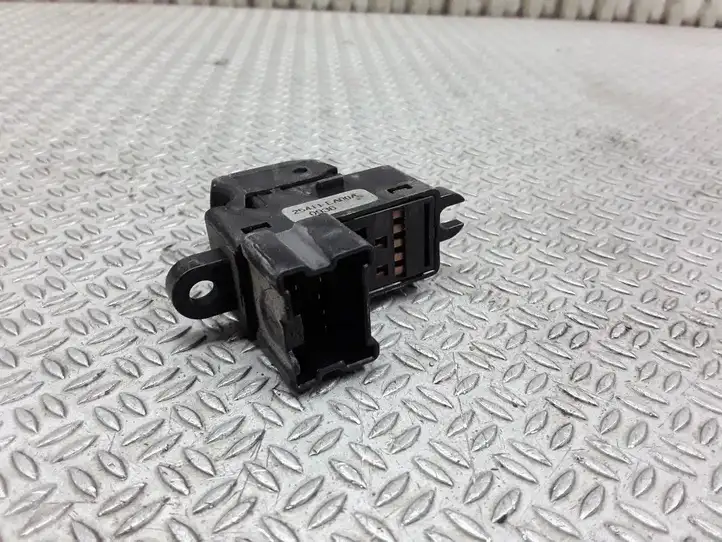 Nissan Navara D40 (2004 - 2015) 25411EA00A Кнопка стеклоподъемников — фото 2